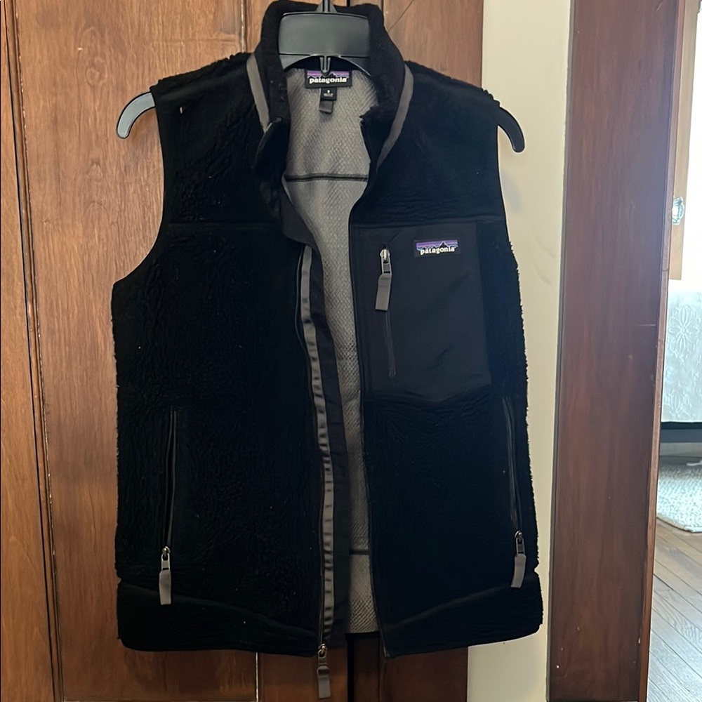 Patagonia Black Fleece Vest with Gray Accents